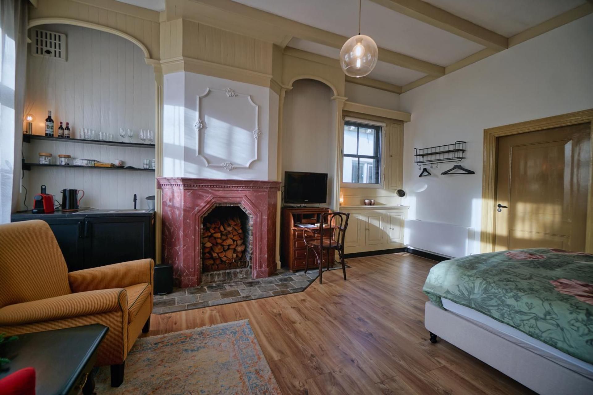 Double Room with Private Bathroom