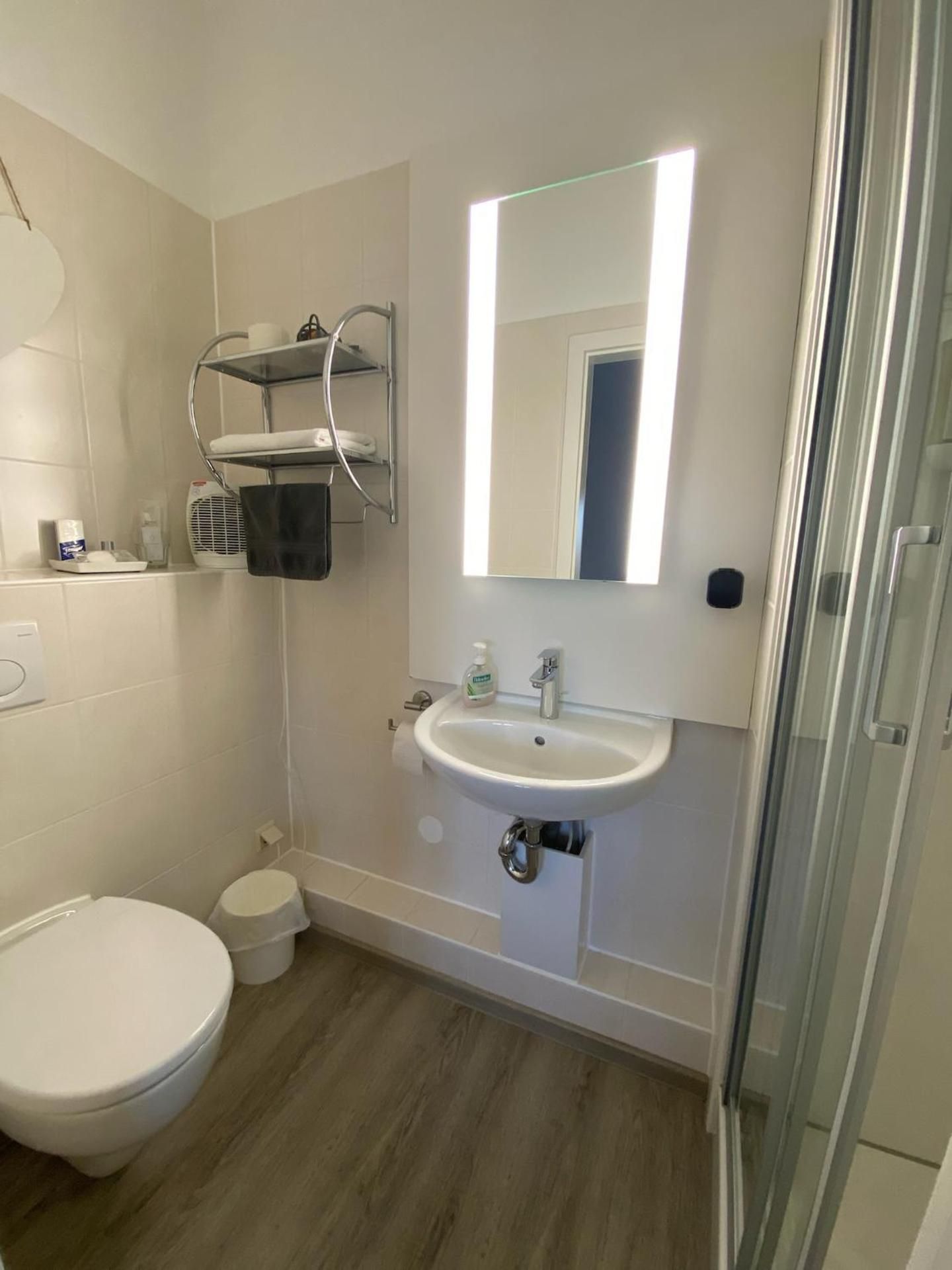 Pension Grunwald Single Room With Private Bathroom 2