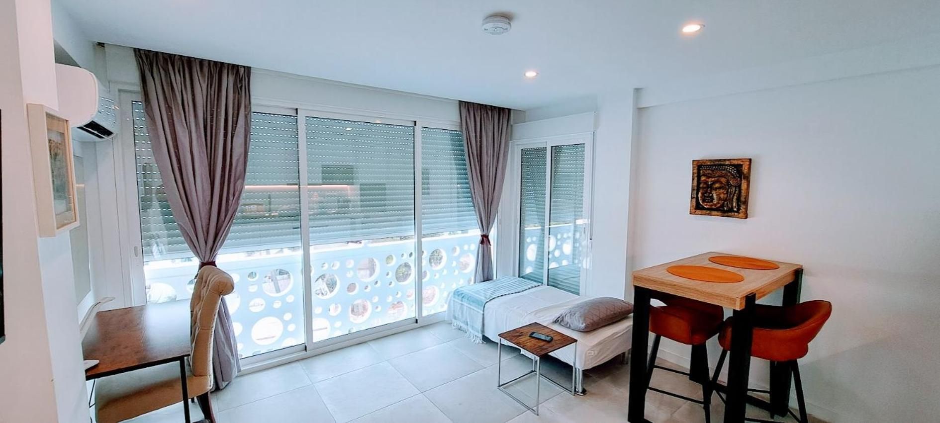 One-Bedroom Apartment with View