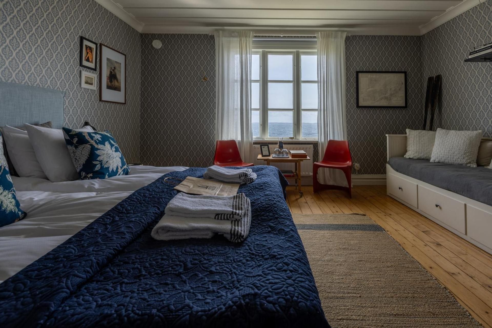 Quadruple Room with Shared Bathroom
