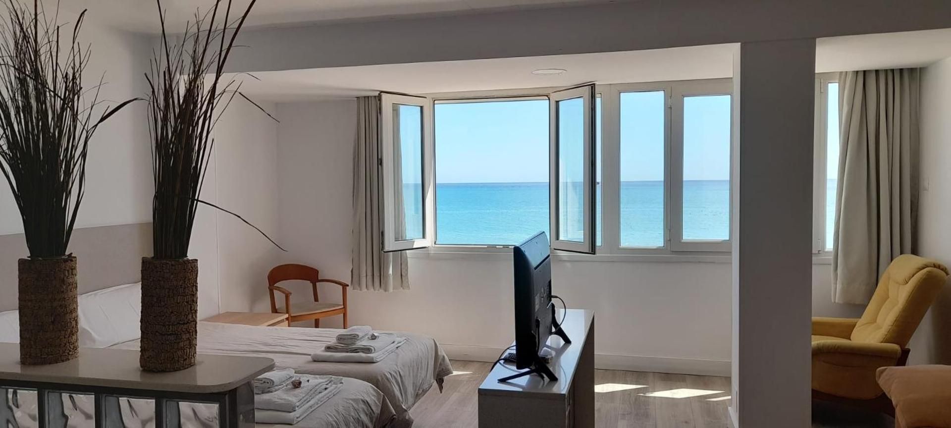 Studio with Sea View