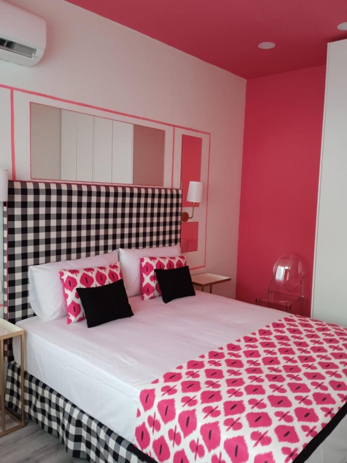 One Bedroom Apartment