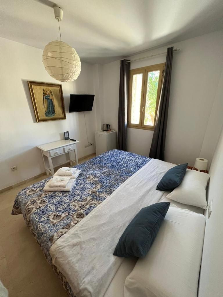 Double Room with Shared Bathroom