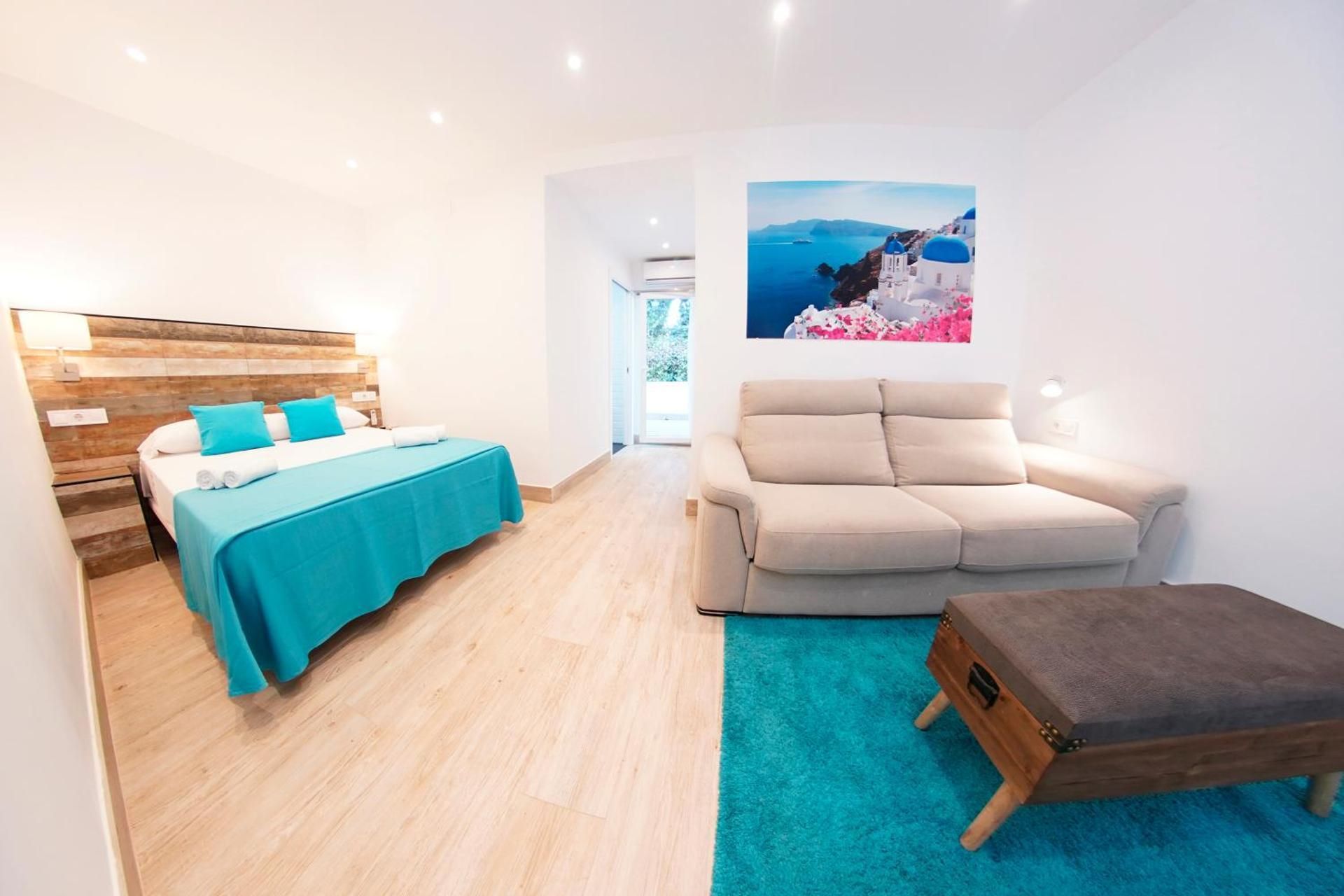 Quadruple Room with Free Airport Shuttle