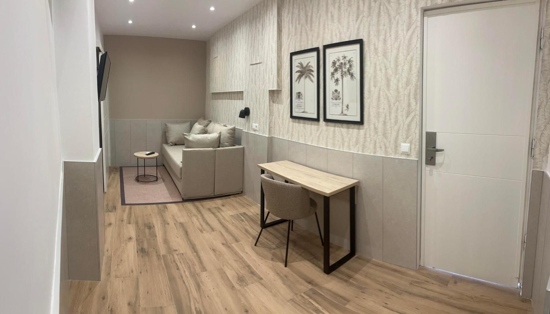 Family Room with Free Airport Shuttle