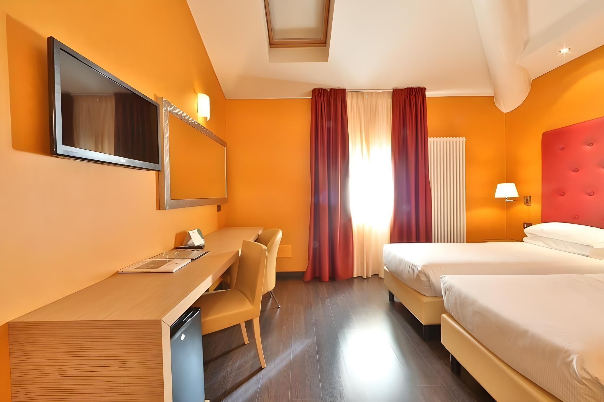 Classic Twin Room