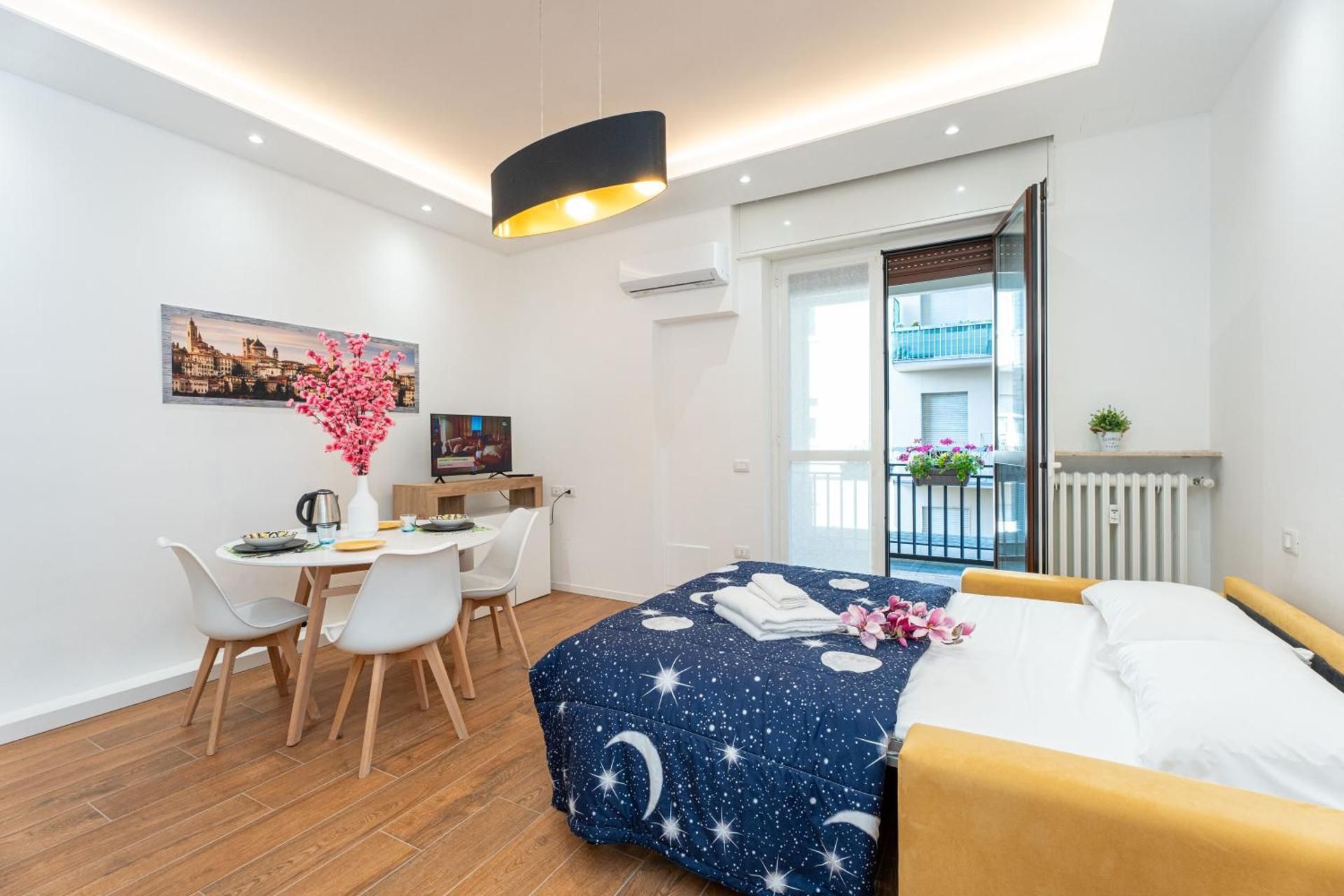 Studio Apartment
