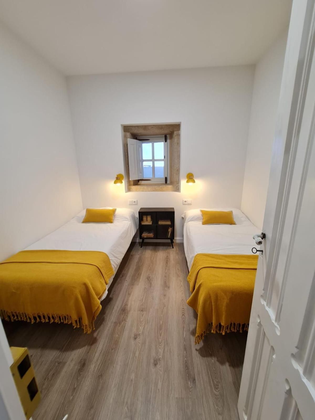 Twin Room with Private External Bathroom