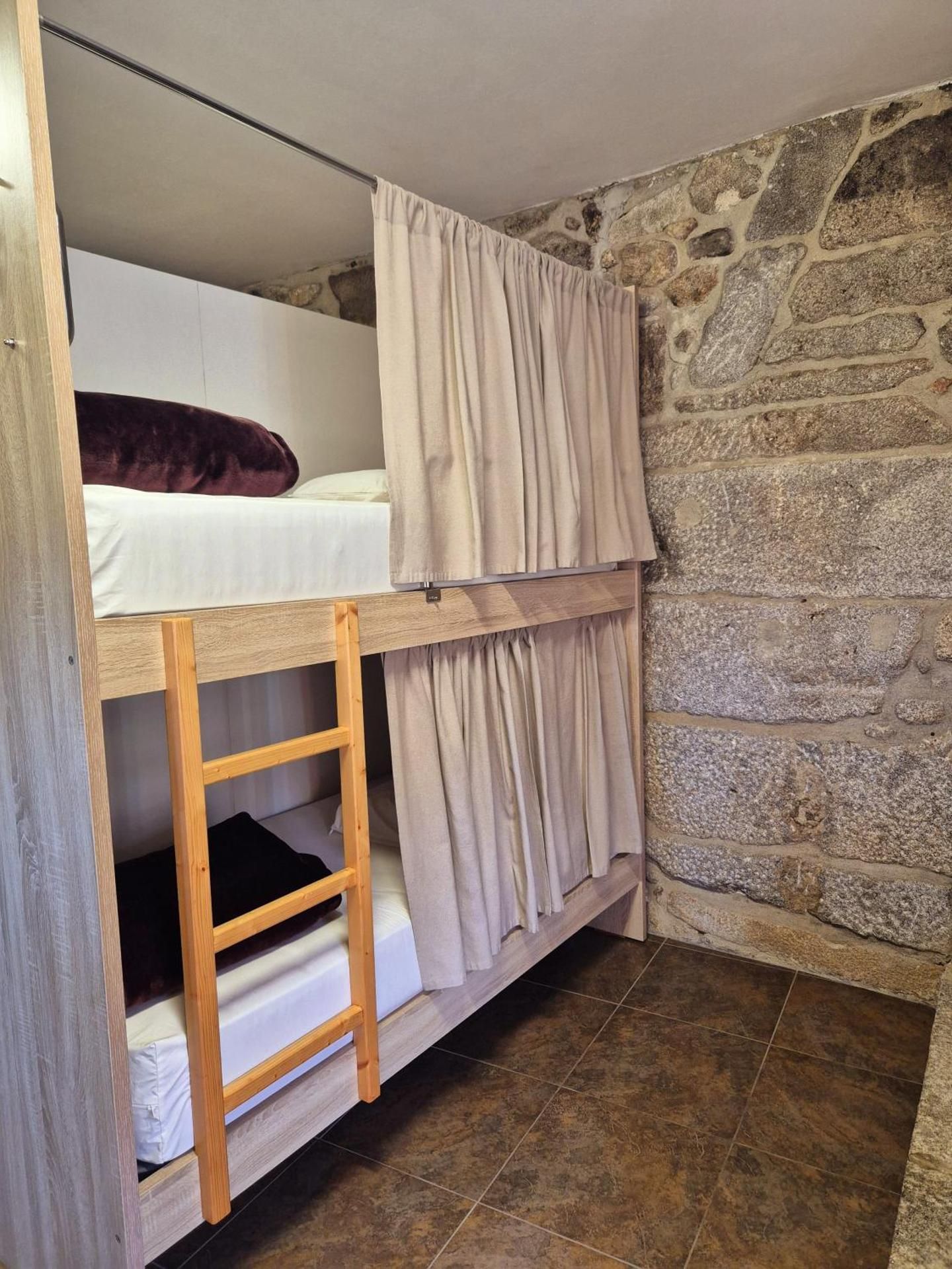 Single Bed in Mixed Dormitory Room