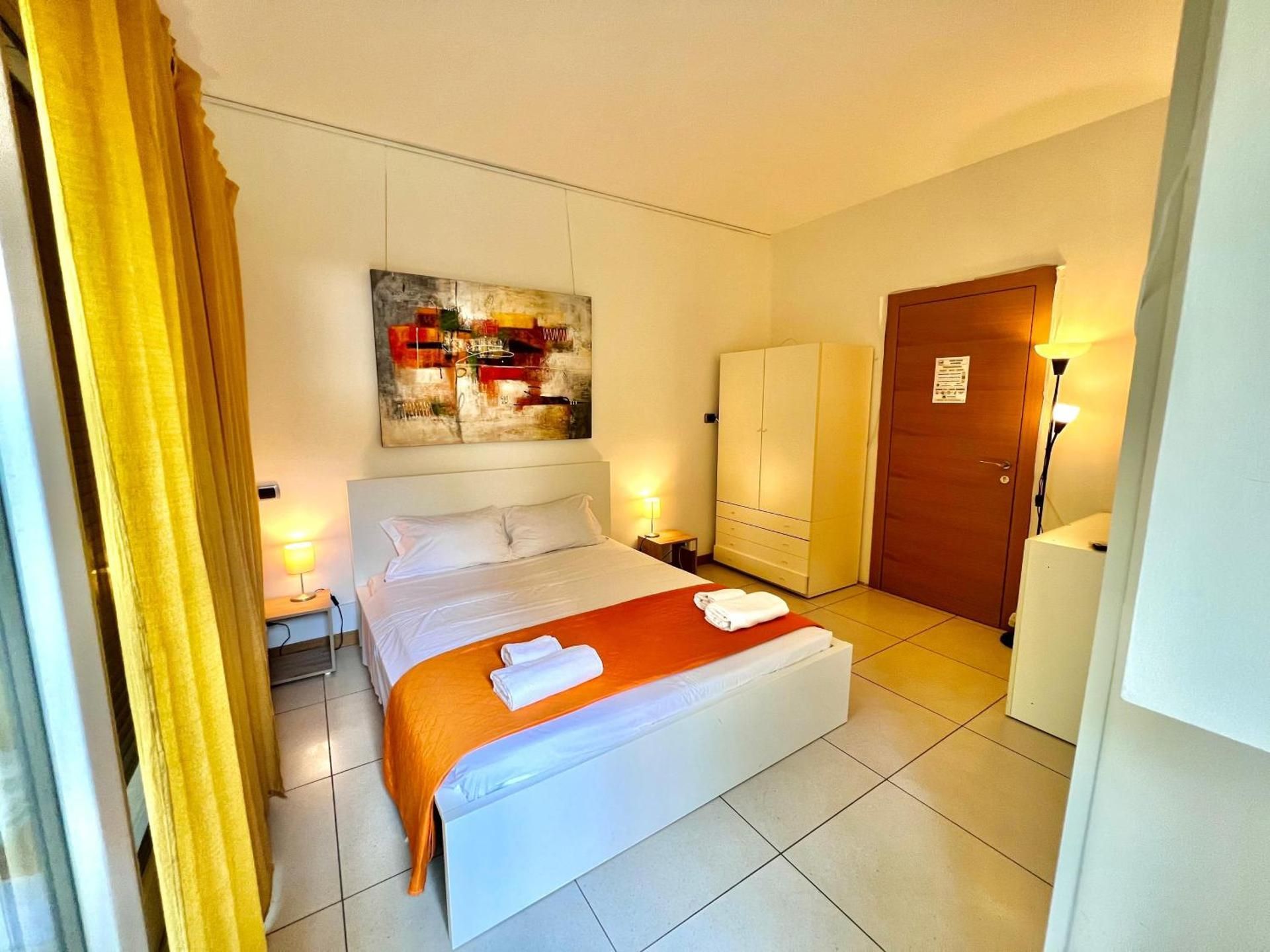 Double Room with Private External Bathroom
