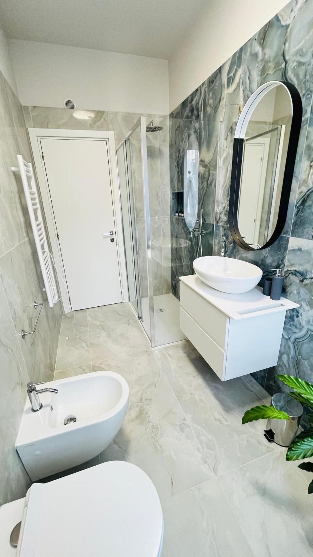 Two-Bedroom Deluxe Apartment with Balcony