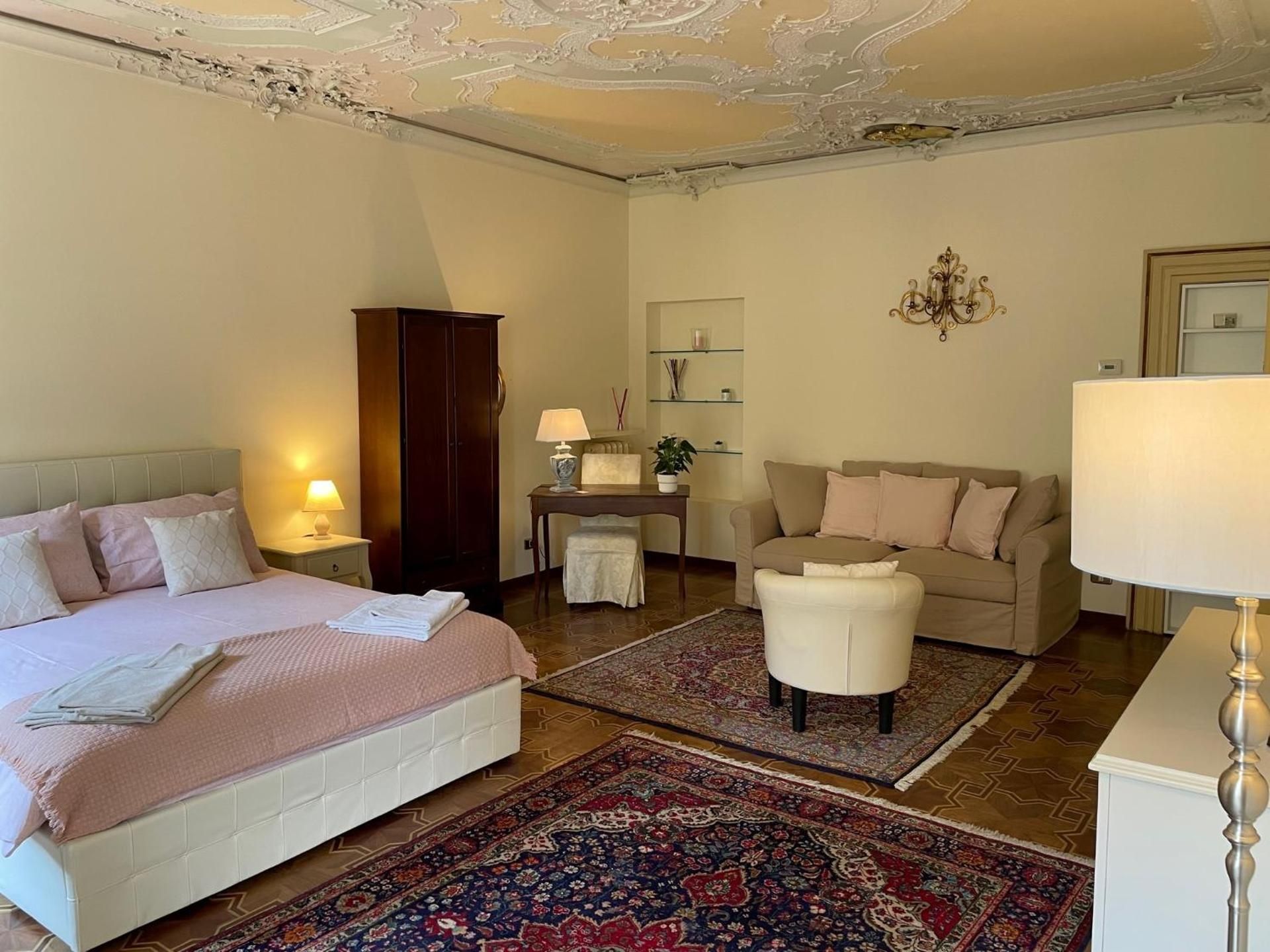 Relais Dei Mandorli suite centro Suite with Balcony