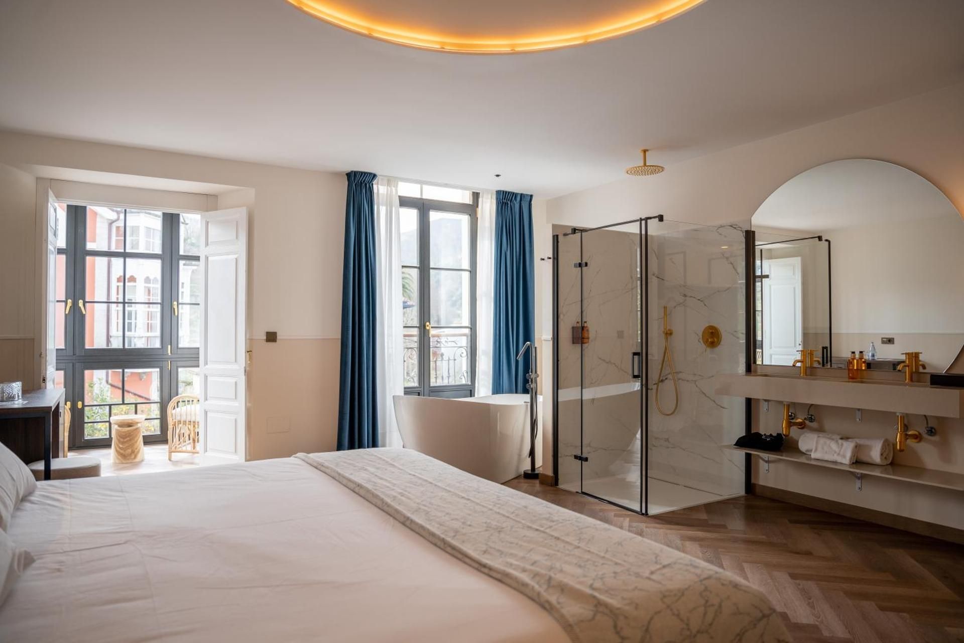 Suite with Balcony