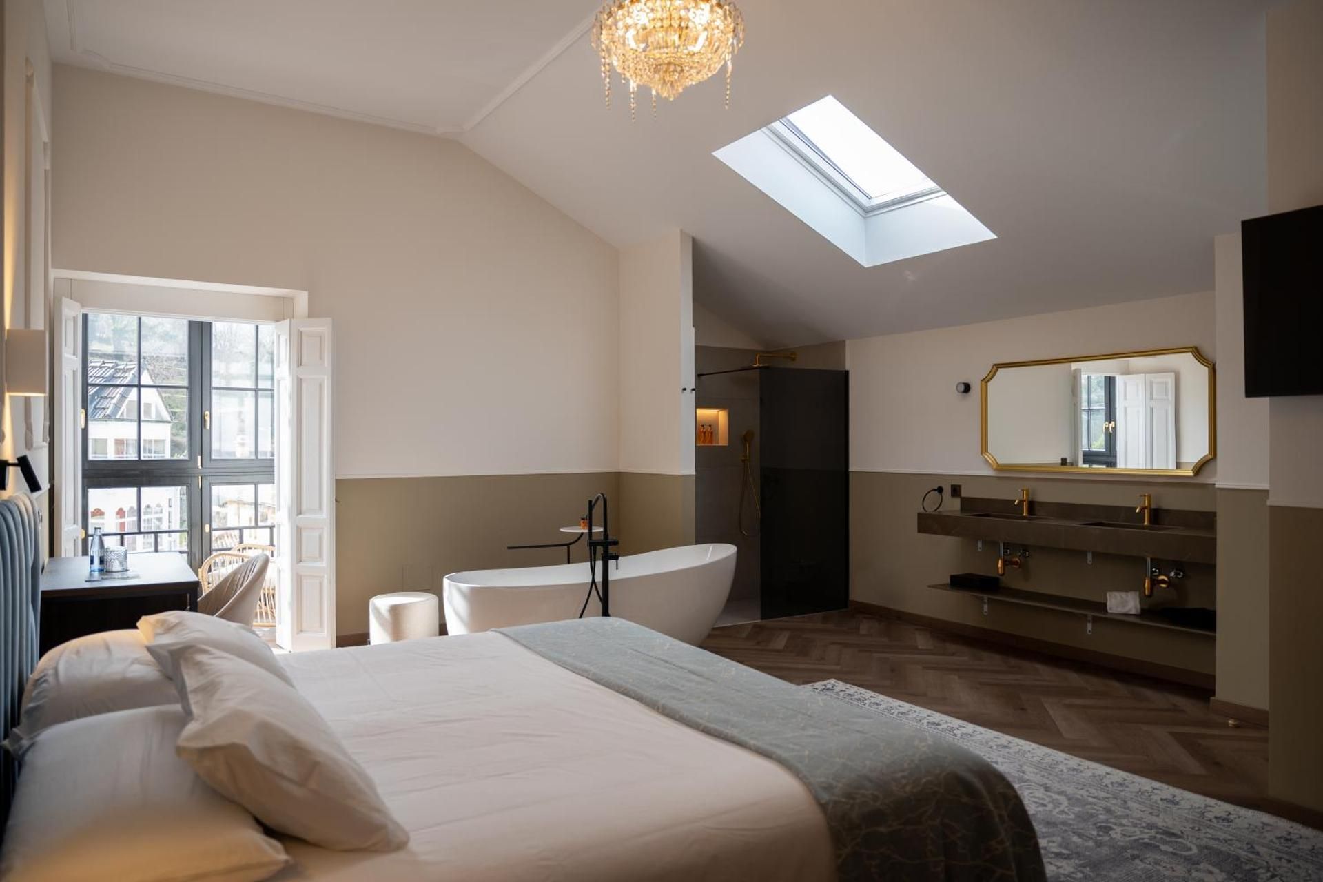 Suite with Spa Access