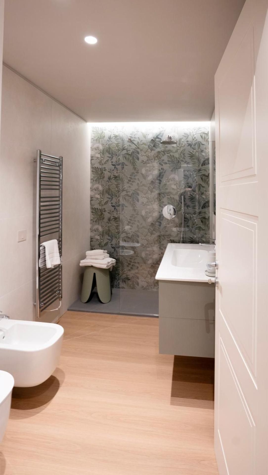 Superior One-Bedroom Apartment