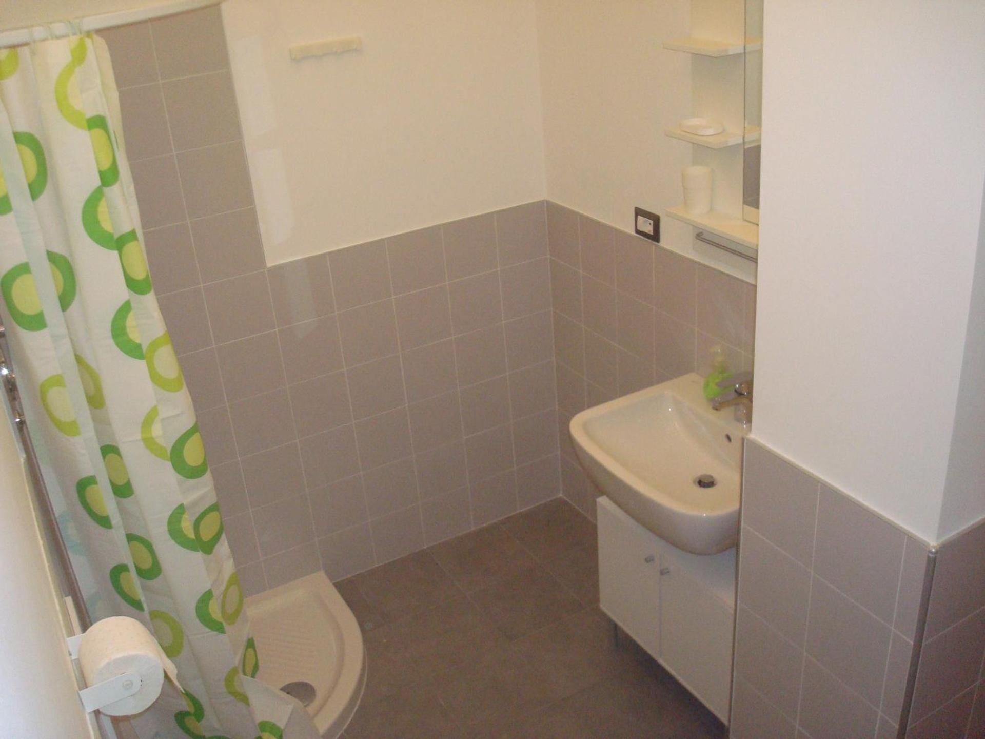 Quadruple Room with Private Bathroom
