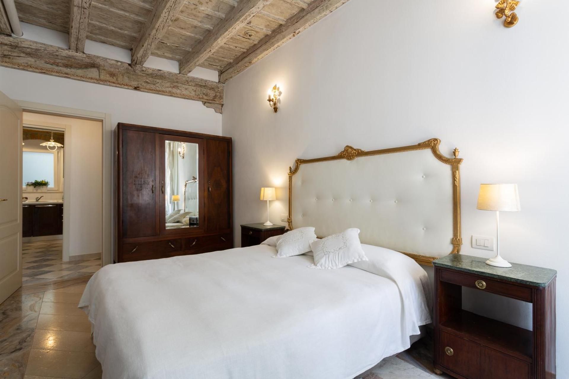 Two-Bedroom Apartment - Via Pignolo 81