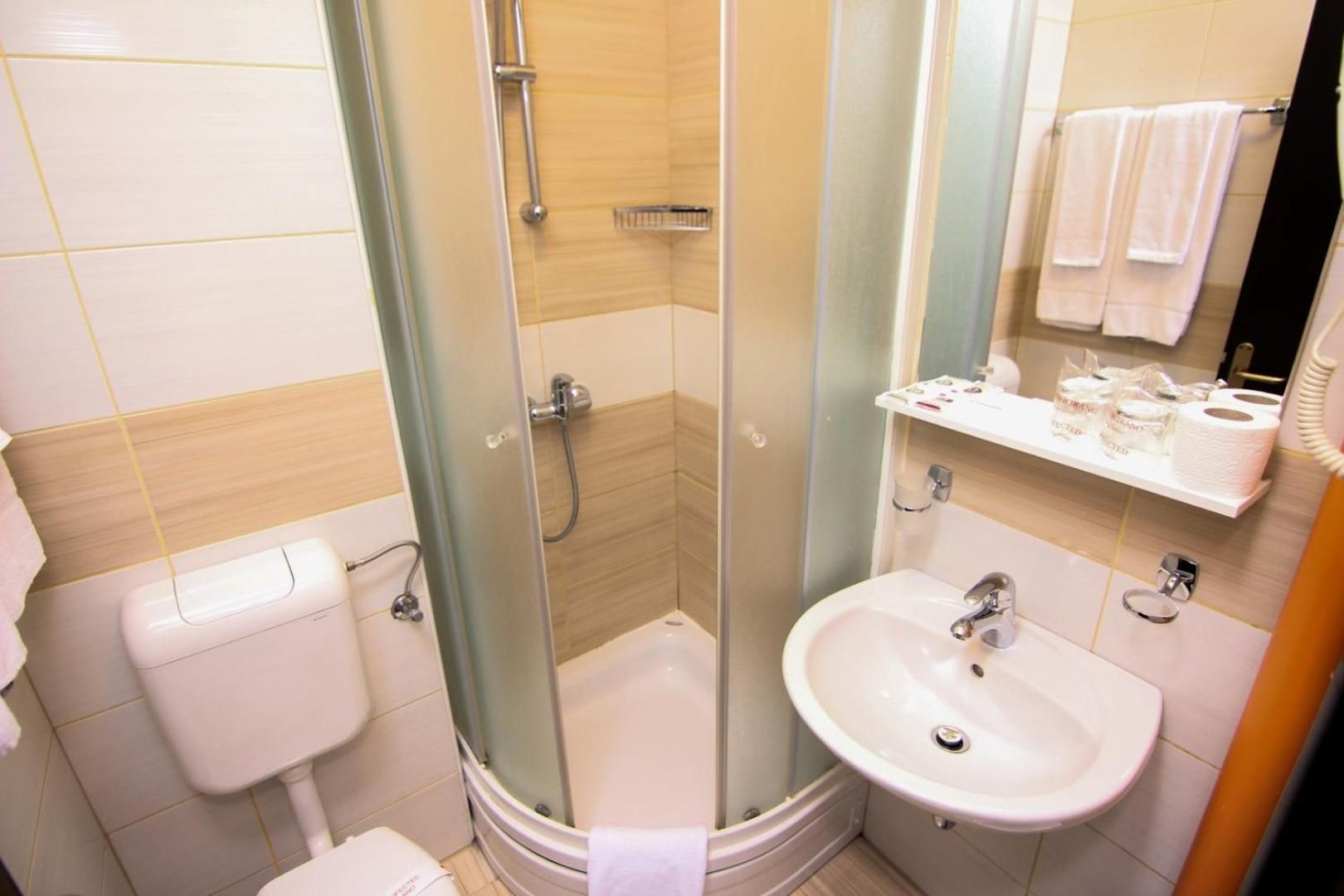 Economy Twin Room
