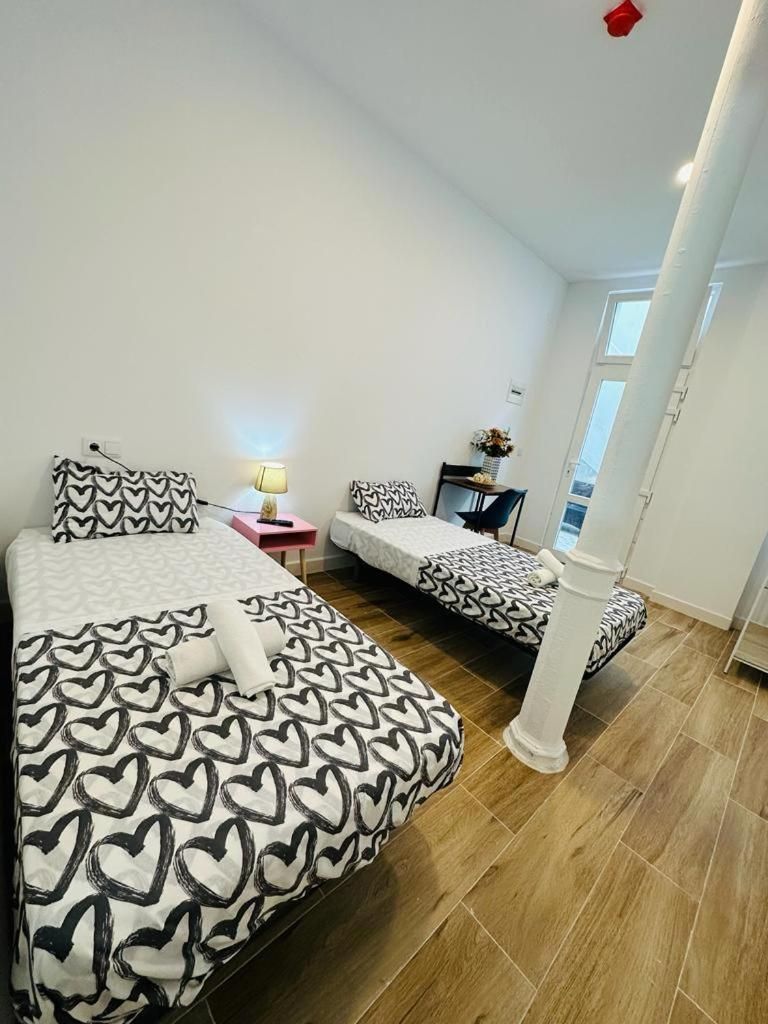 Twin Room with Shower