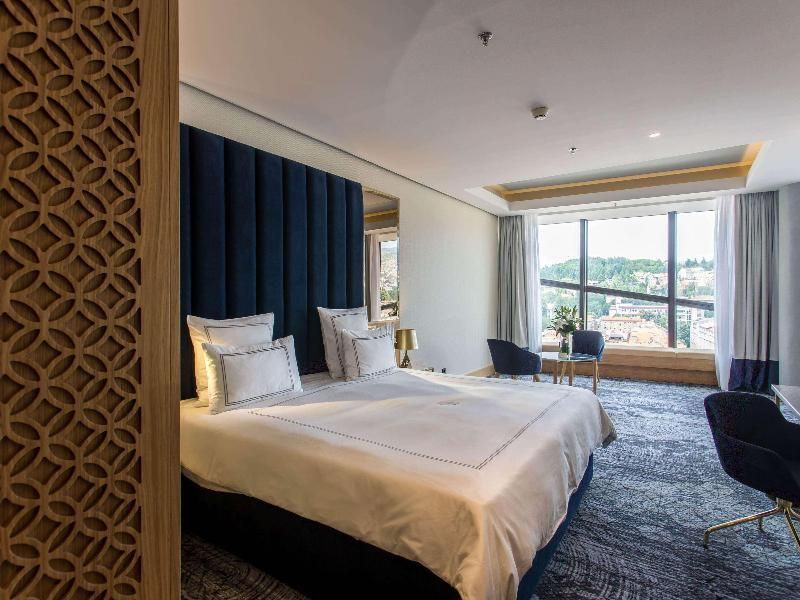 Swissôtel Sarajevo Panorama Junior Suite