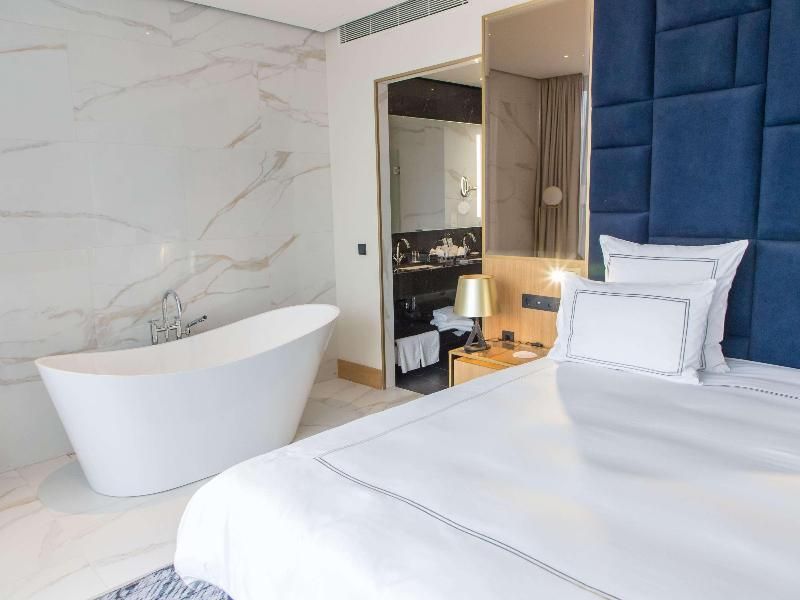 Panorama Executive Suite