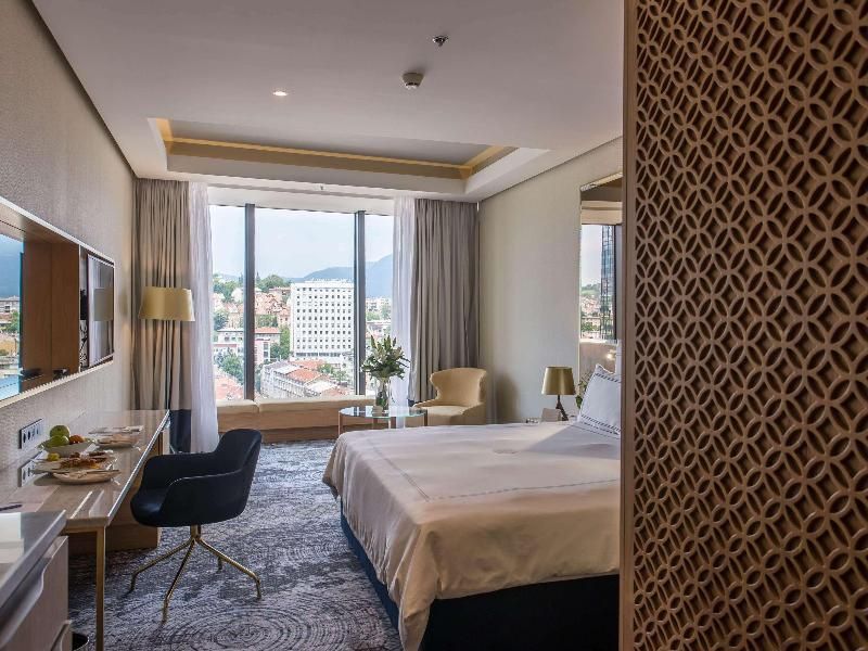 ec1708fbd15b1e44fa73b5e2f0284aab