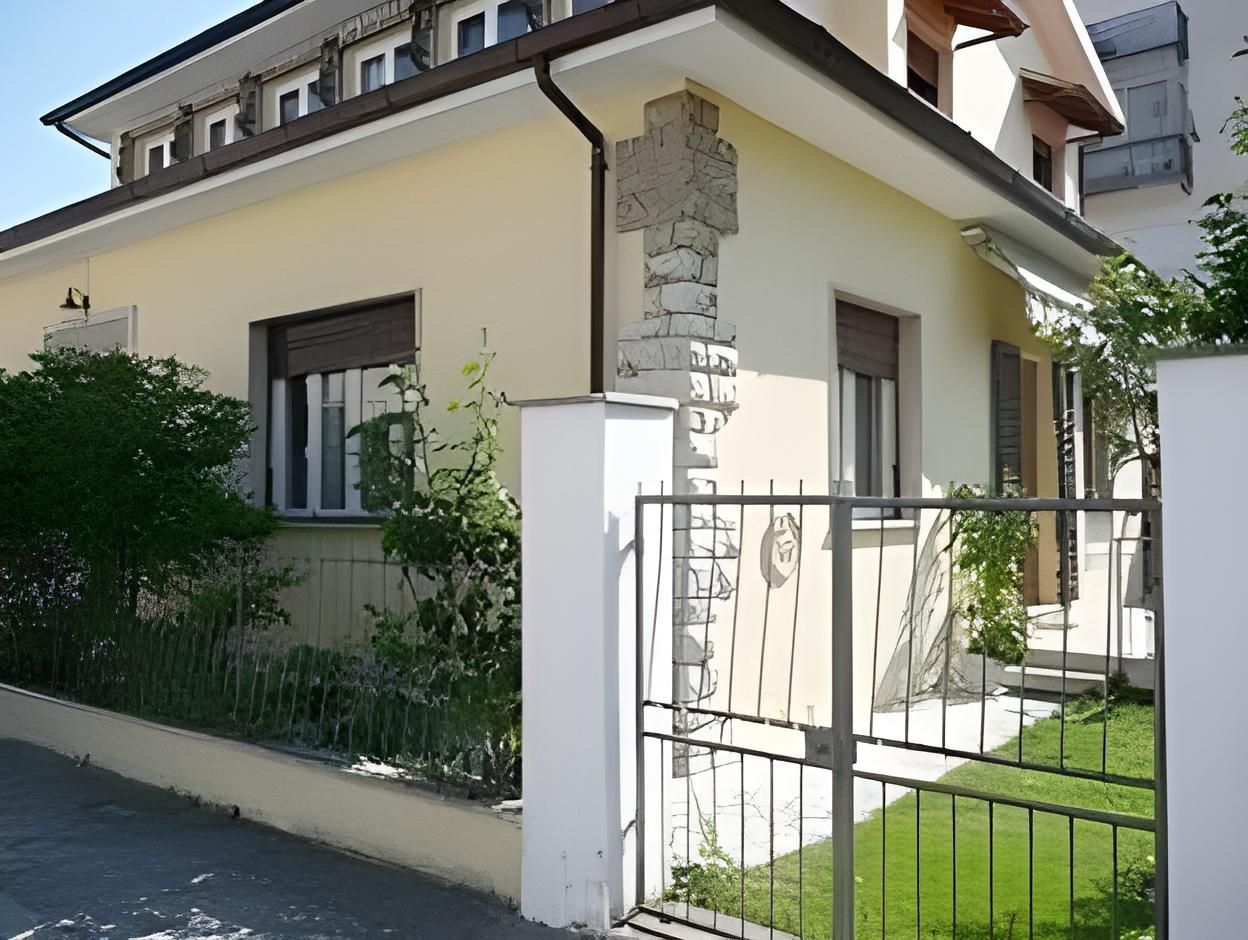 Harmony House Prestige