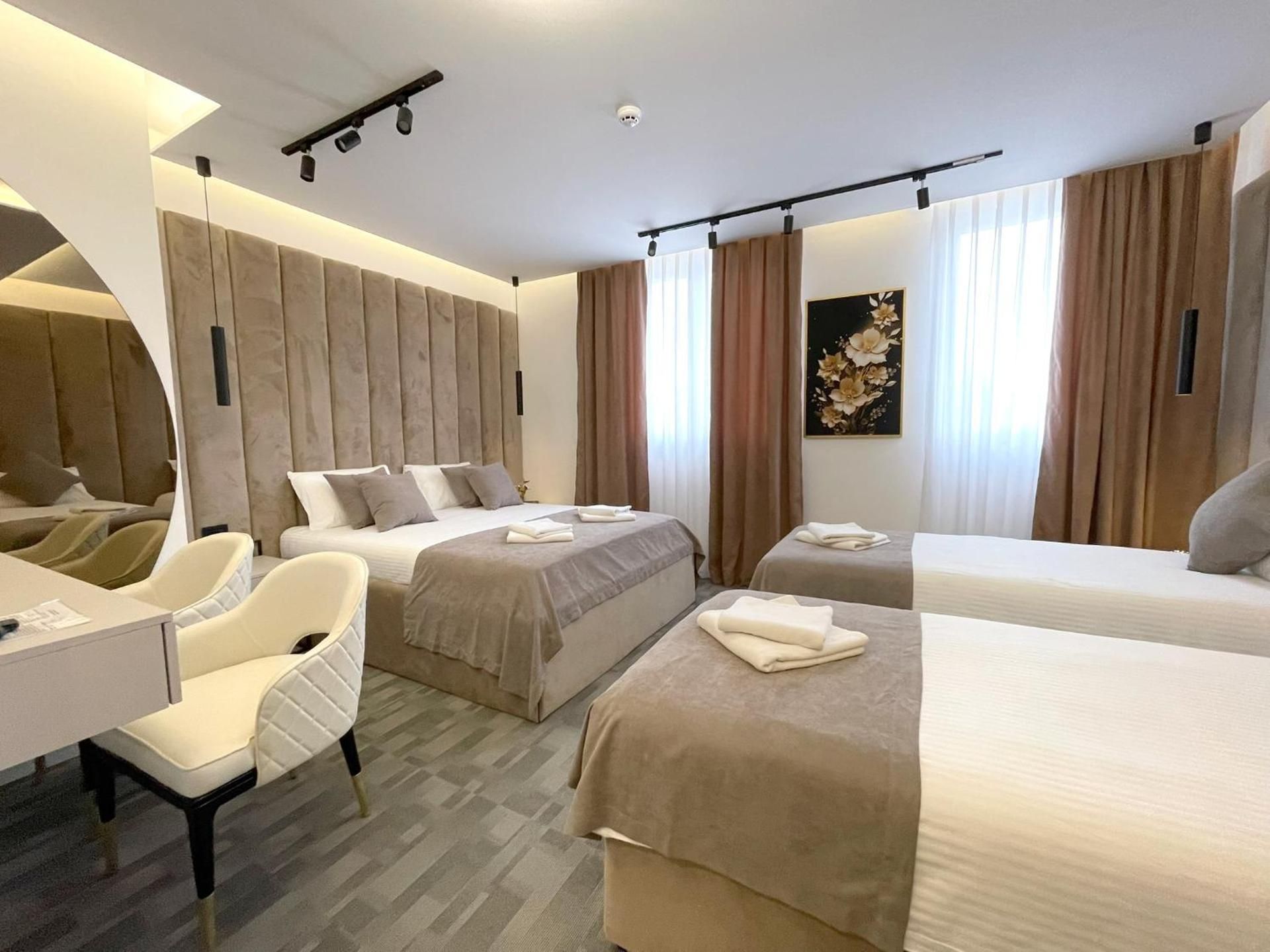 Deluxe Quadruple Room