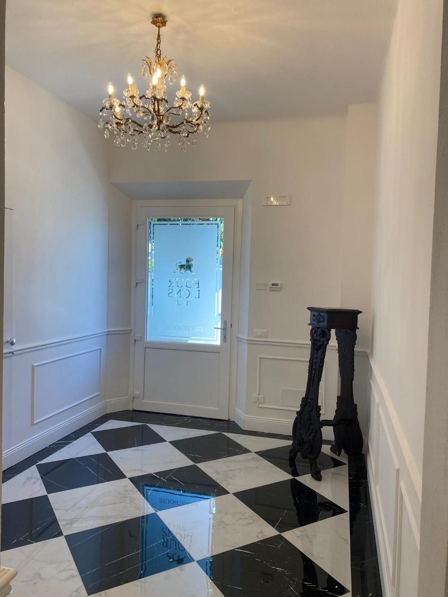 shared lounge/tv area