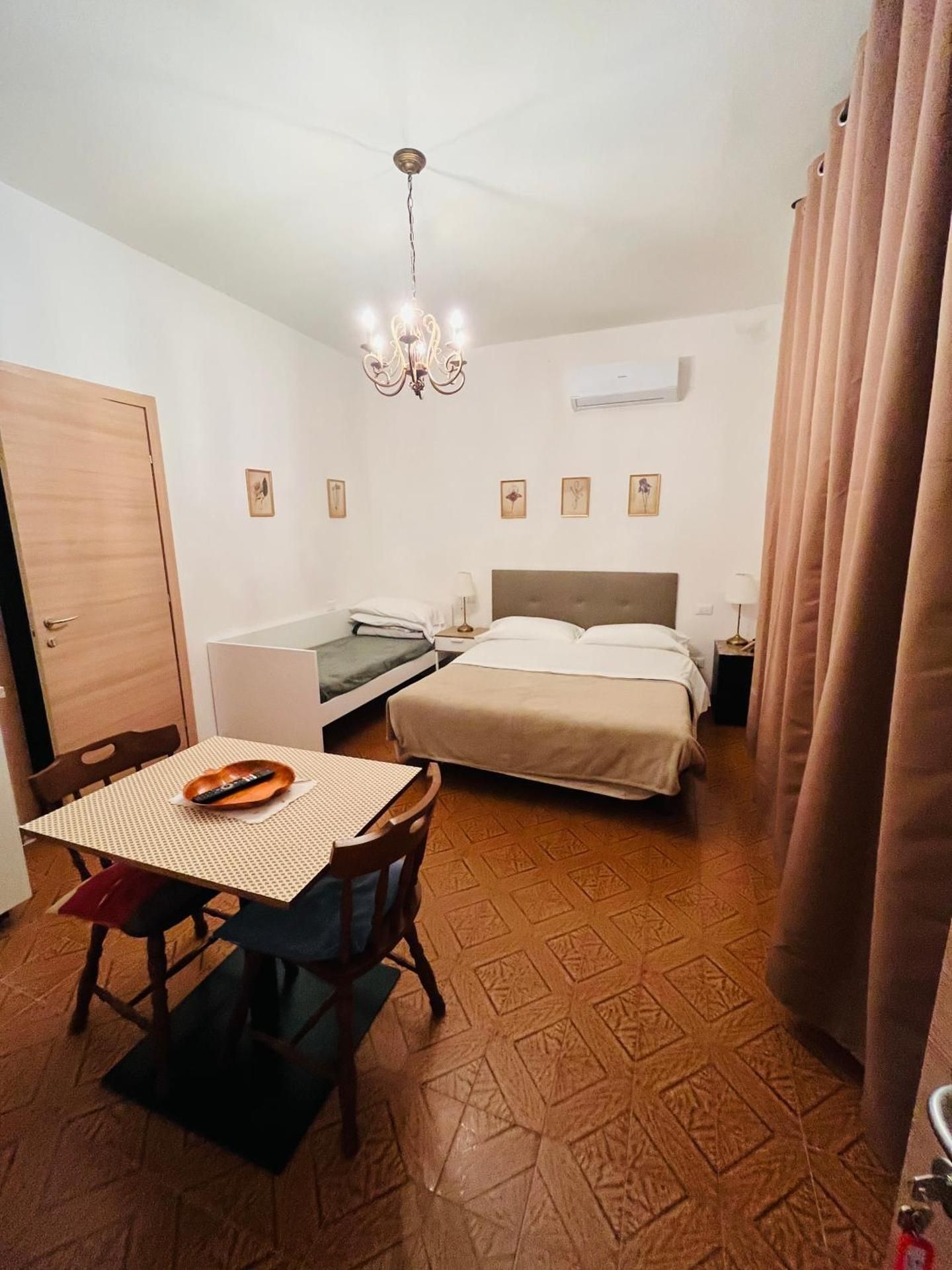 Pisa House