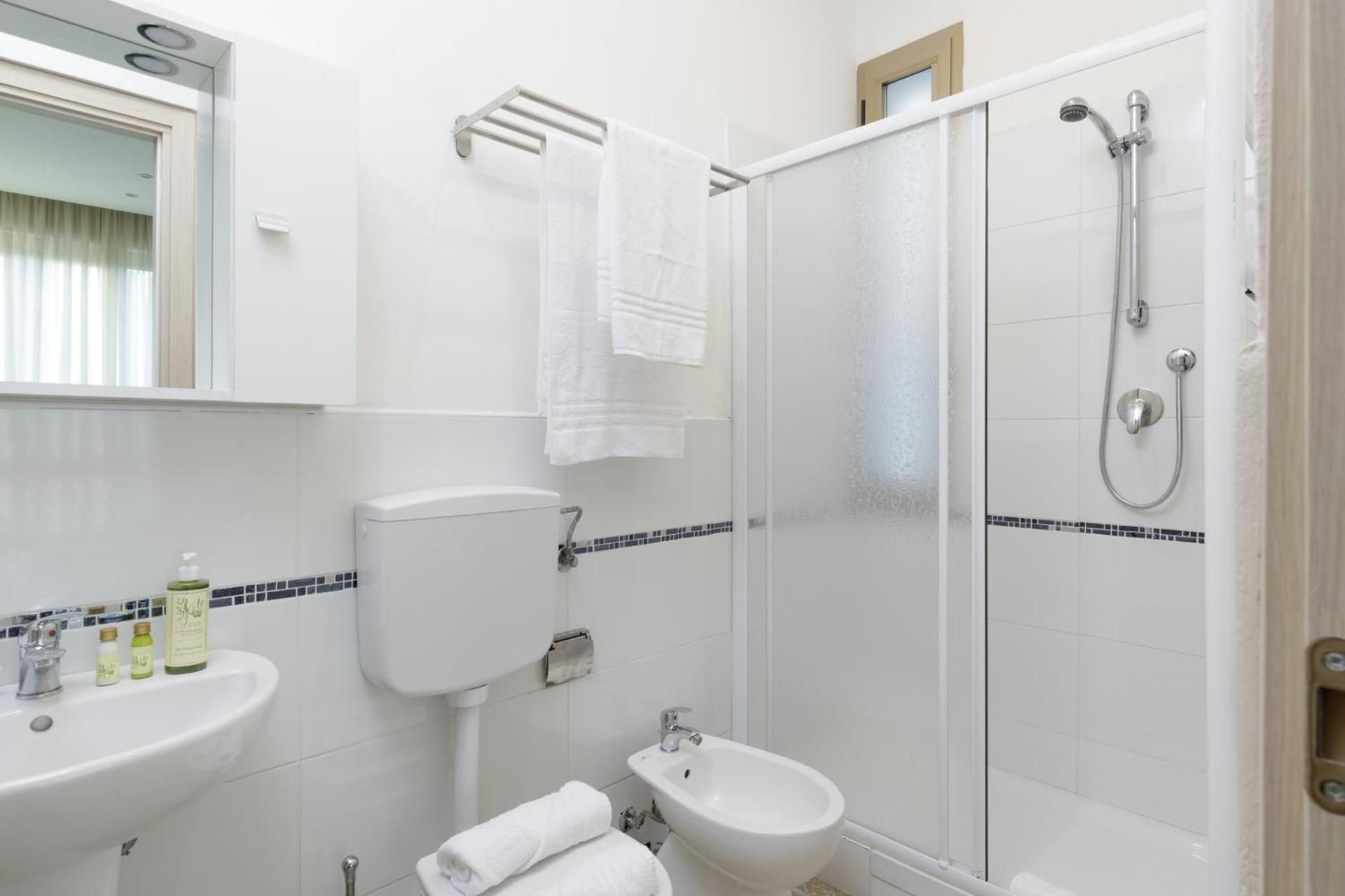 Da Rita Affittacamere Queen Room with Balcony 3