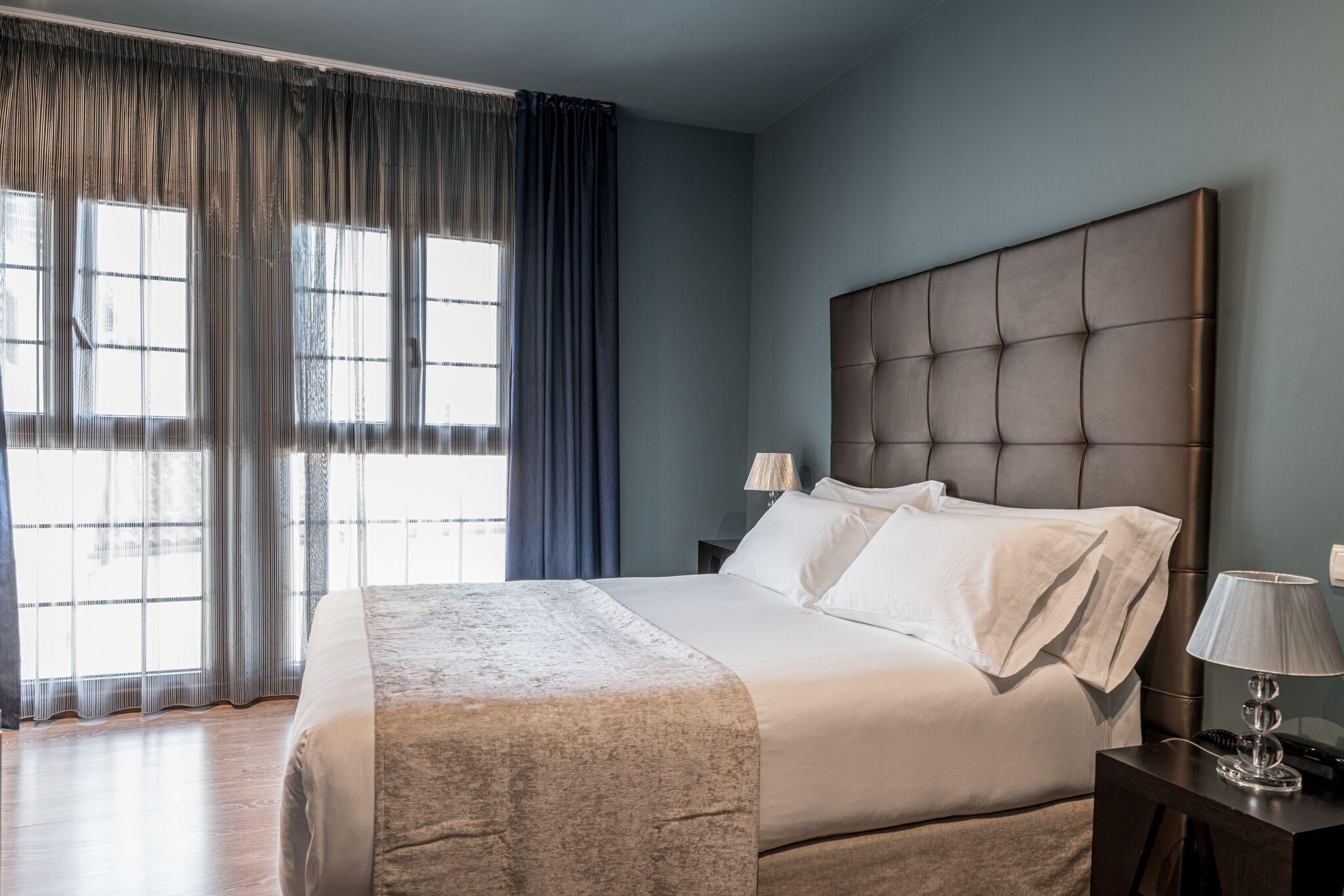 Double Room for Single Use
