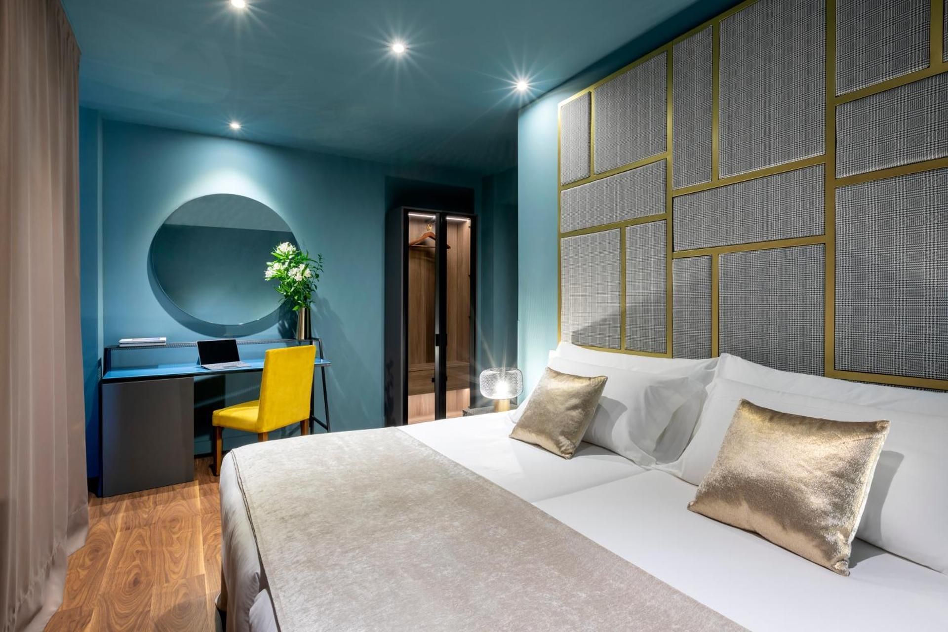 Double Room for Single Use
