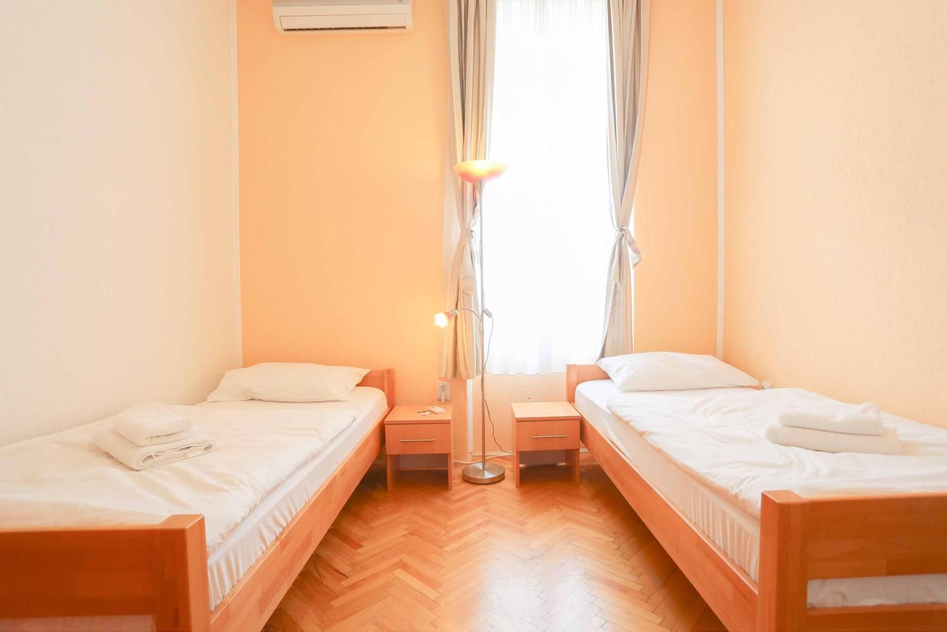 Standard Twin Room with Shared Bathroom