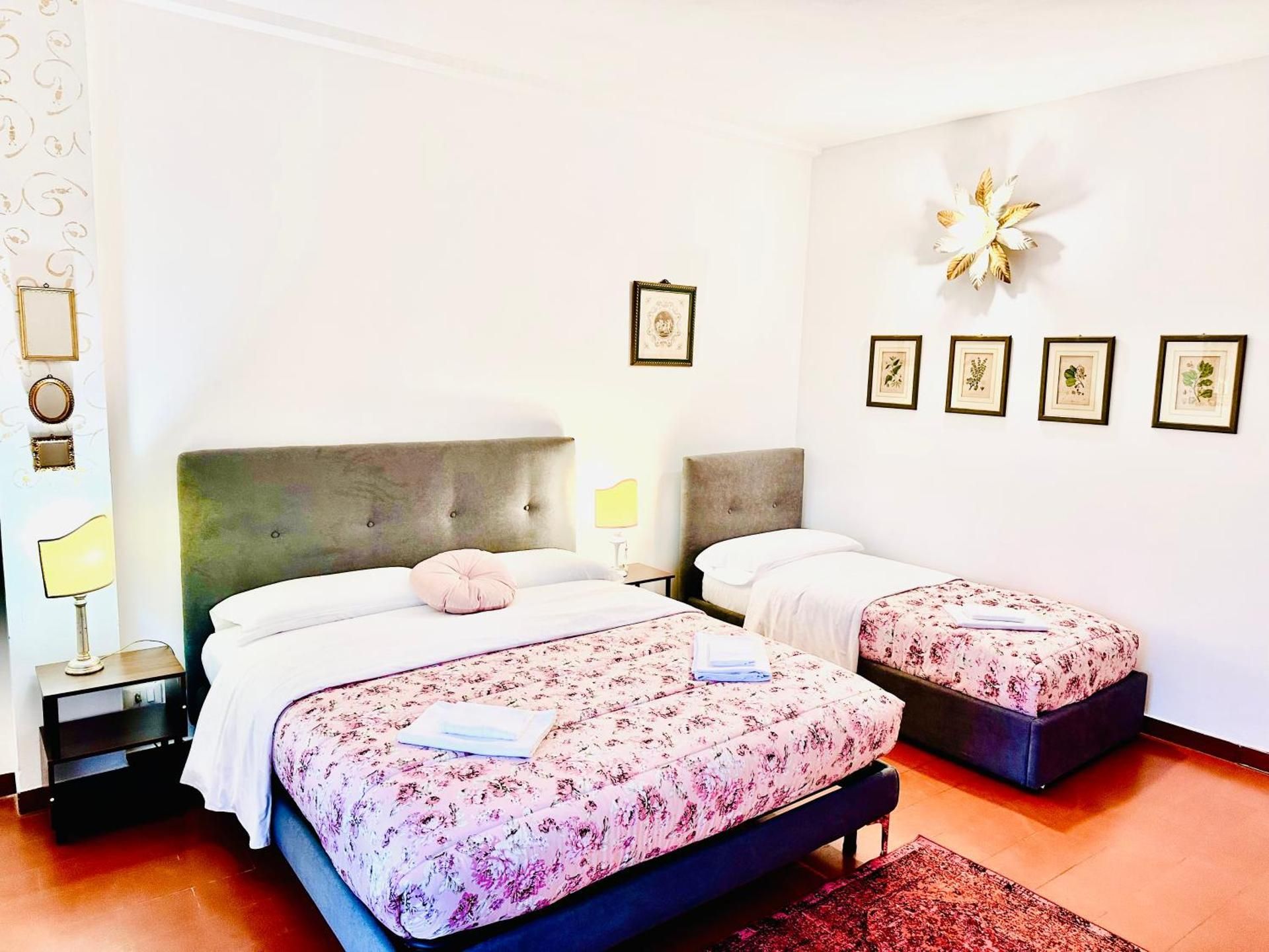 Cisanello Guest House Triple Room with Private Bathroom and Balcony