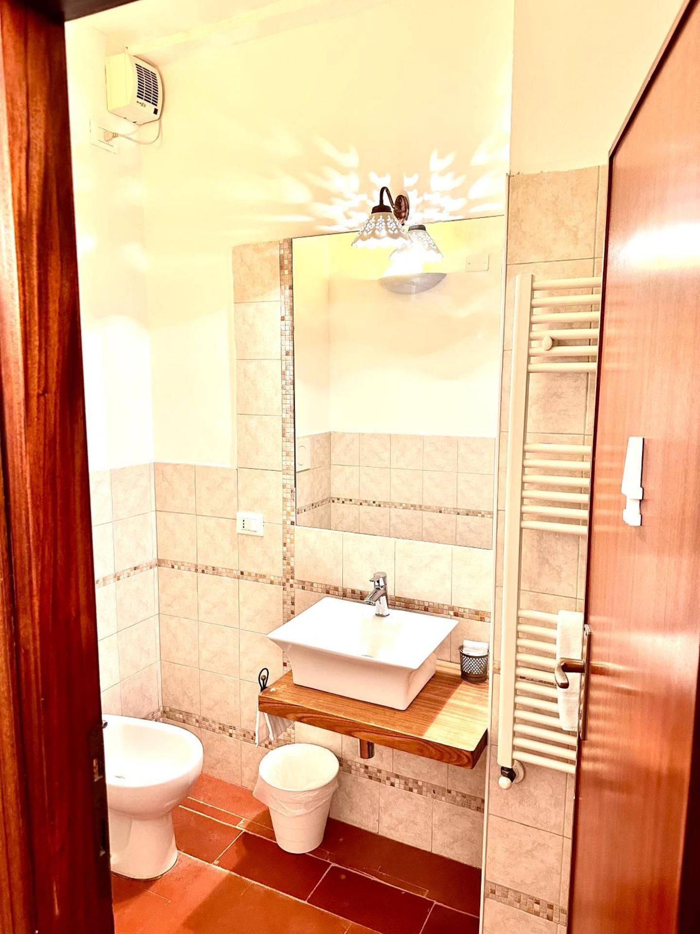 Cisanello Guest House Double Room with Private External Bathroom 3