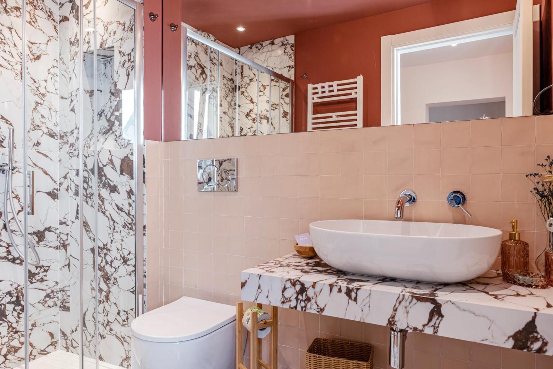 La Lu cozy rooms 2 Deluxe One-Bedroom Apartment with City View 2