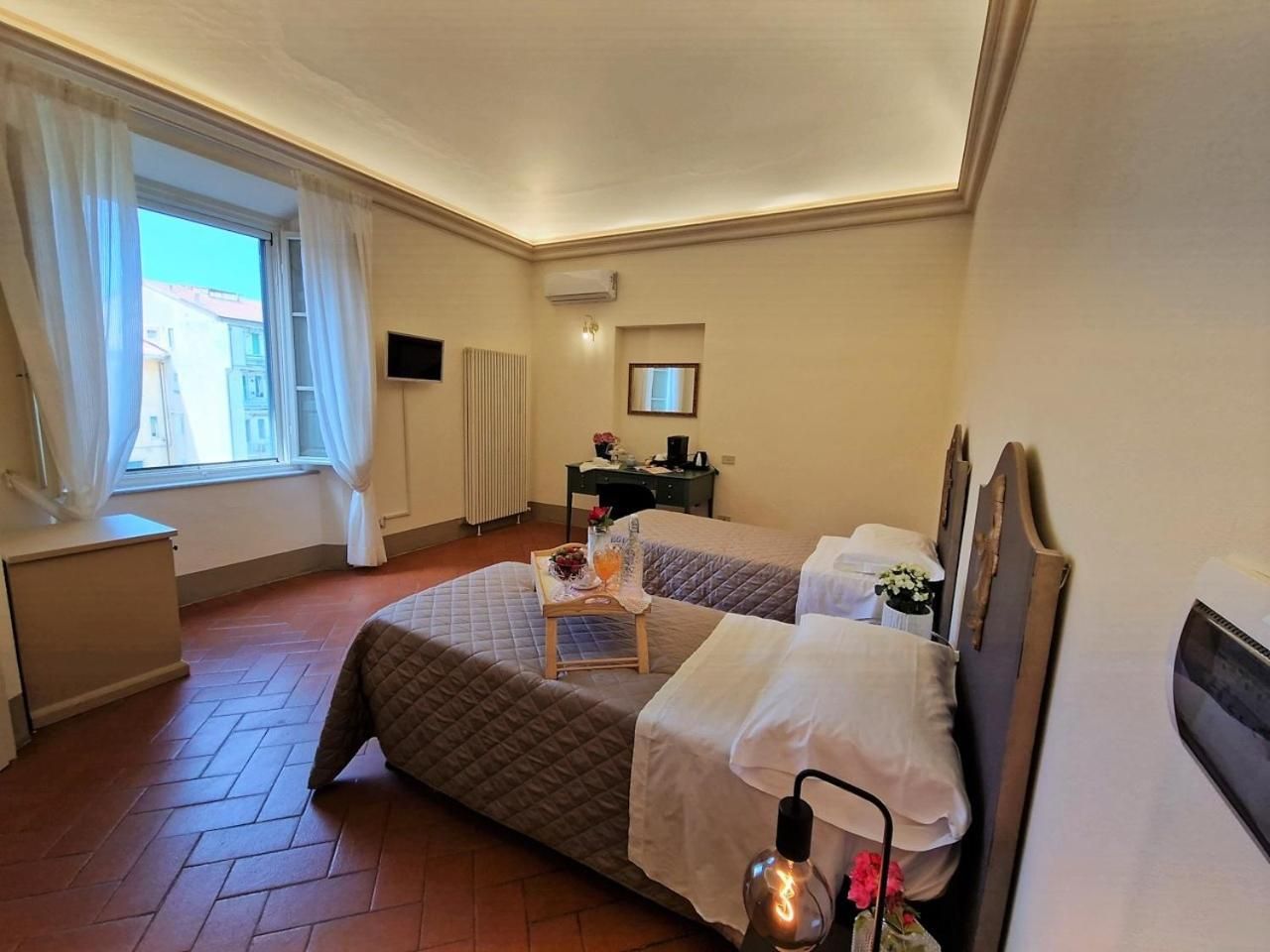 Palazzo Rosselmini Twin Room 3