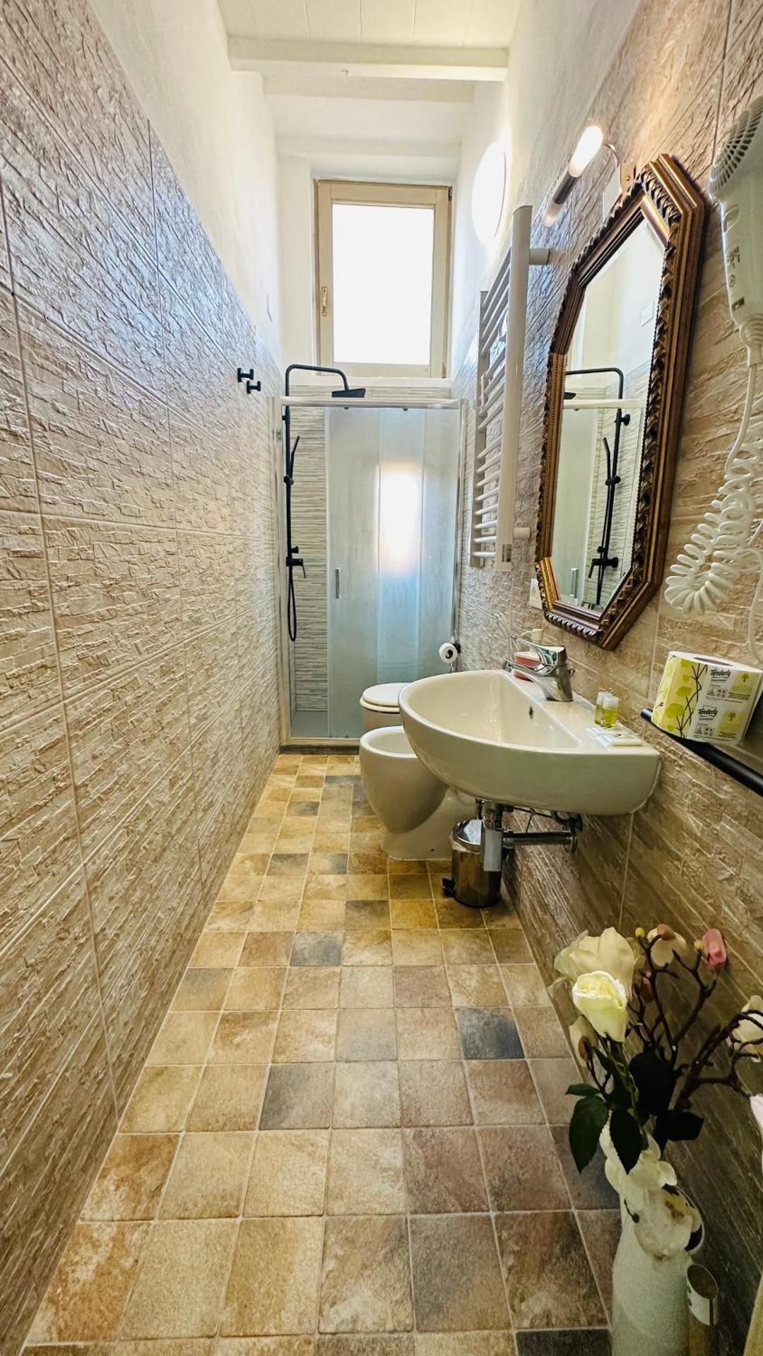 Deluxe Double Room with Shower