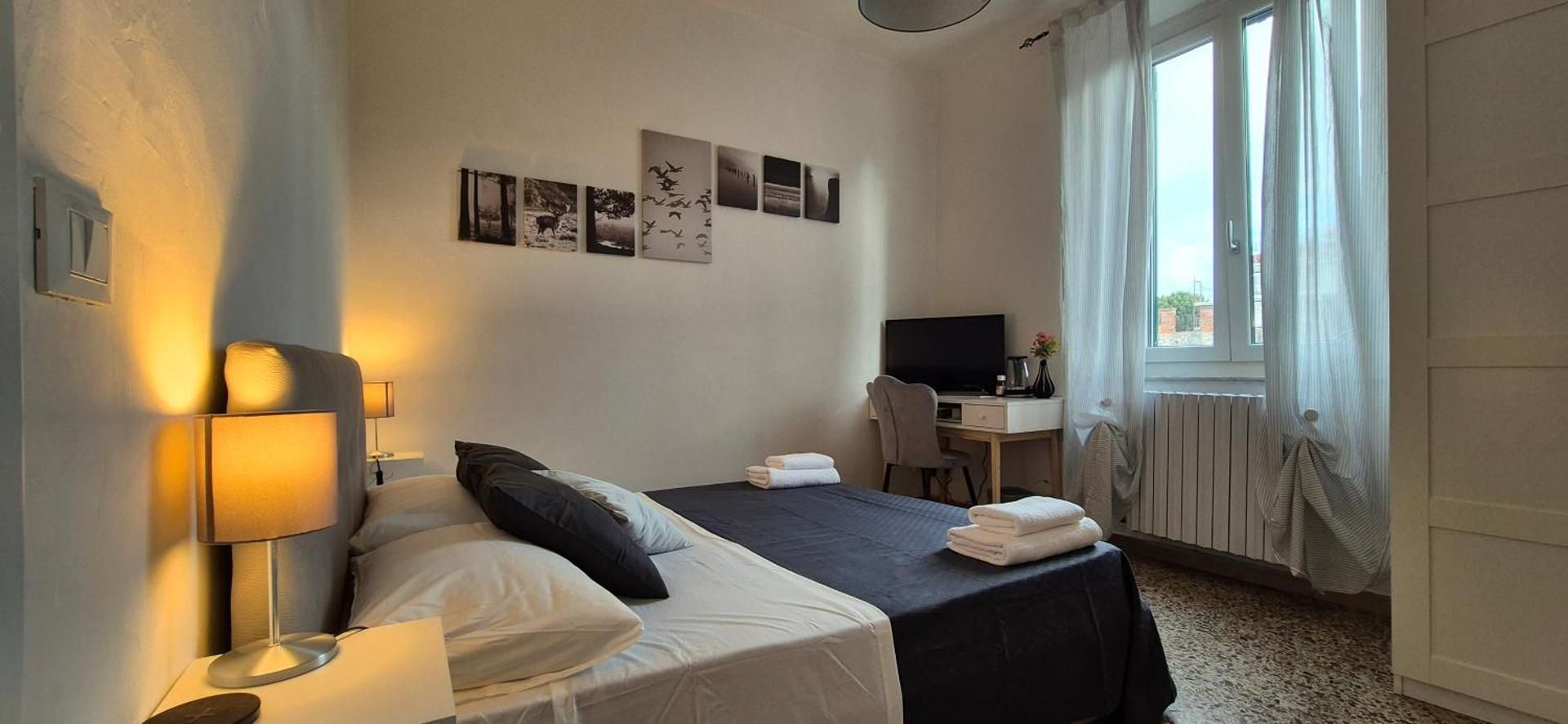 Pisa Tower view Family Room