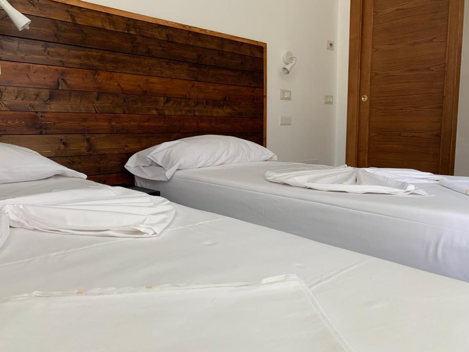 B&B Gli Archi Twin Room with Private Bathroom 2