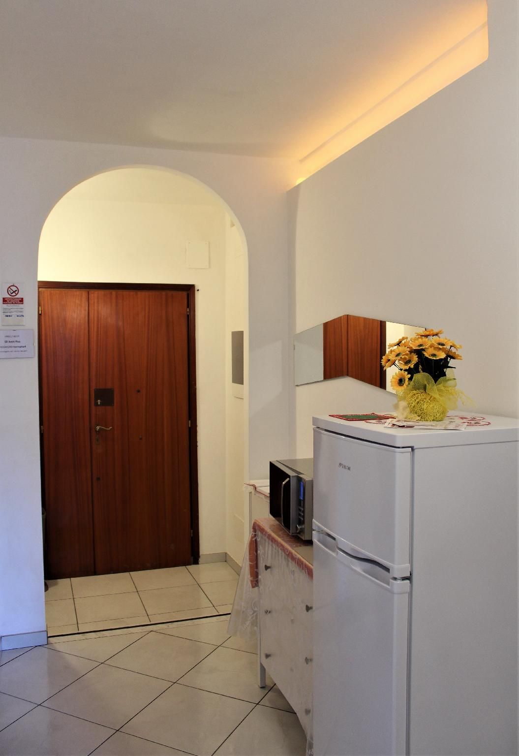 B&B Gli Archi Triple Room with 1 Double Bed and 1 Single Bed 3