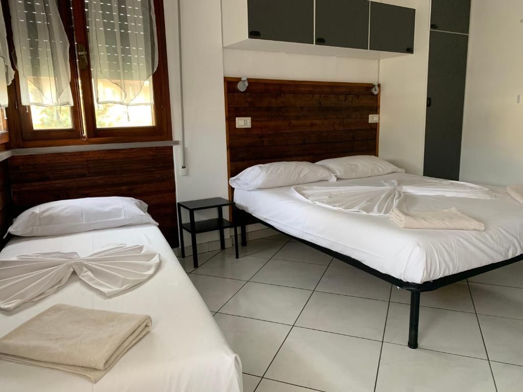 B&B Gli Archi Triple Room with 1 Double Bed and 1 Single Bed