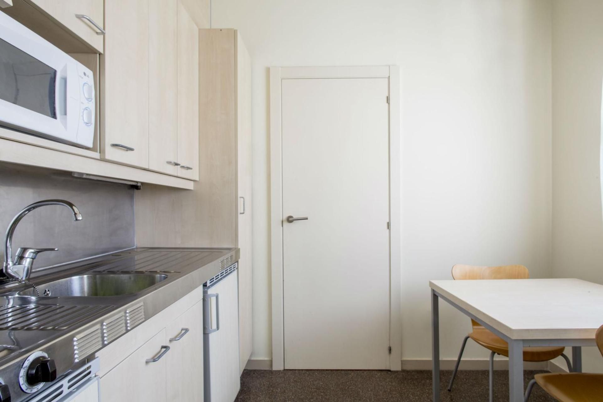 Basic Double Room with kitchen