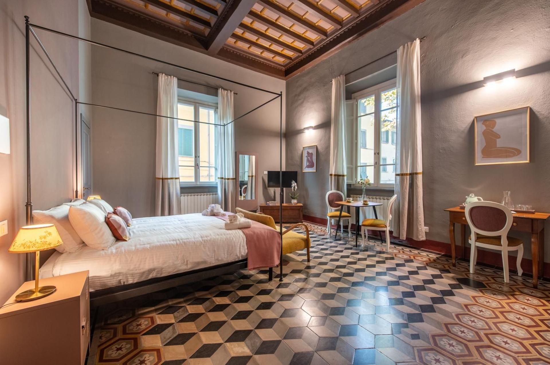 Casa Leopoldo Deluxe Queen Room 3