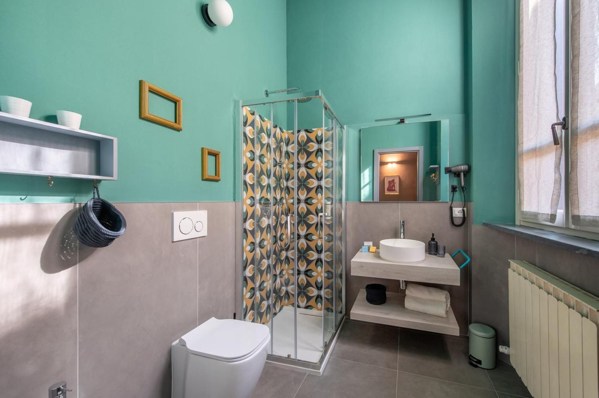 Casa Leopoldo Deluxe Queen Room 2