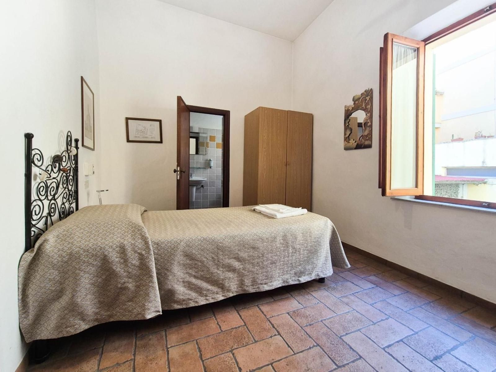 Helvetia Pisa Tower Single Room 2