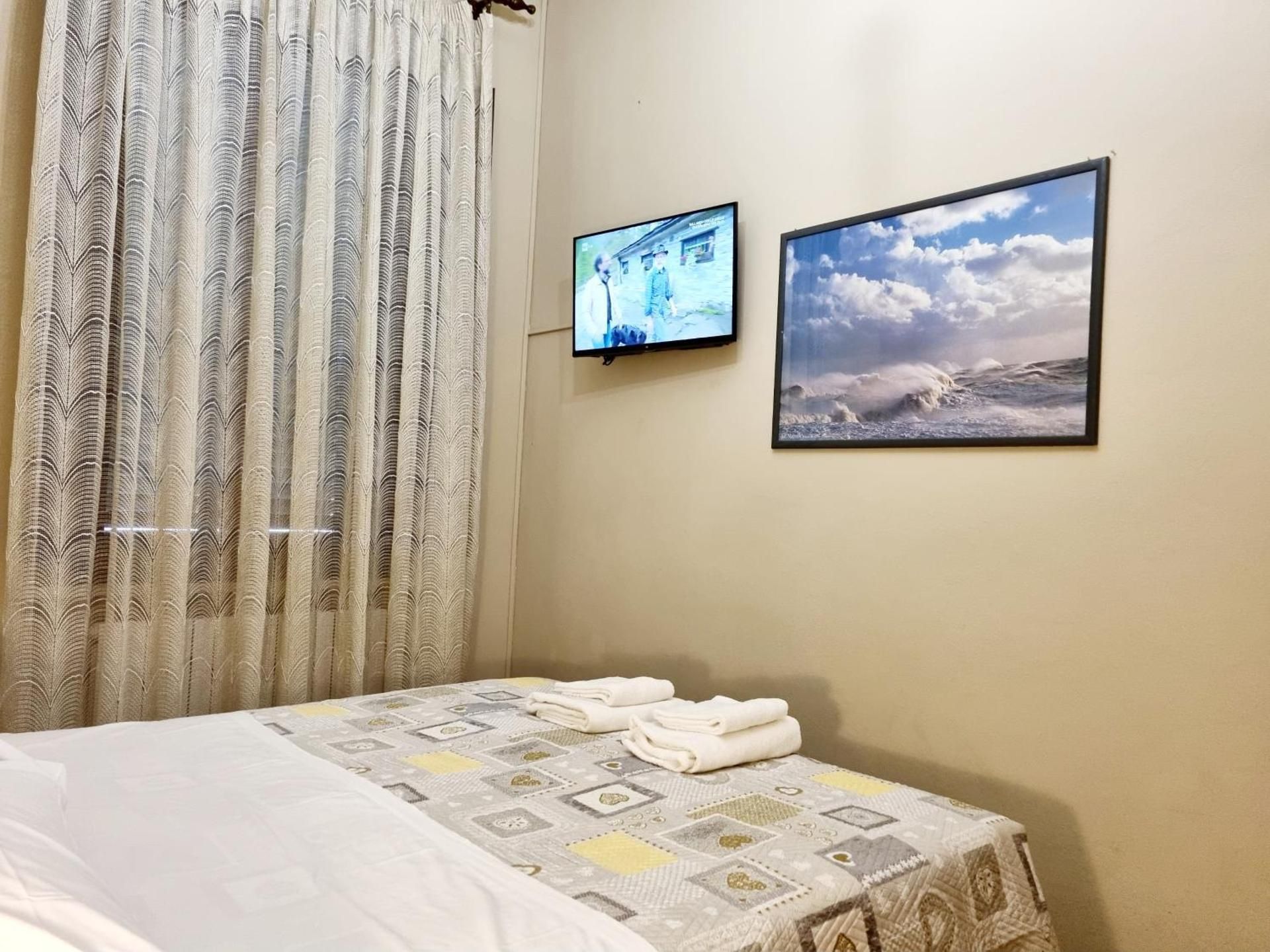 Economy Double Room with External Private Bathroom