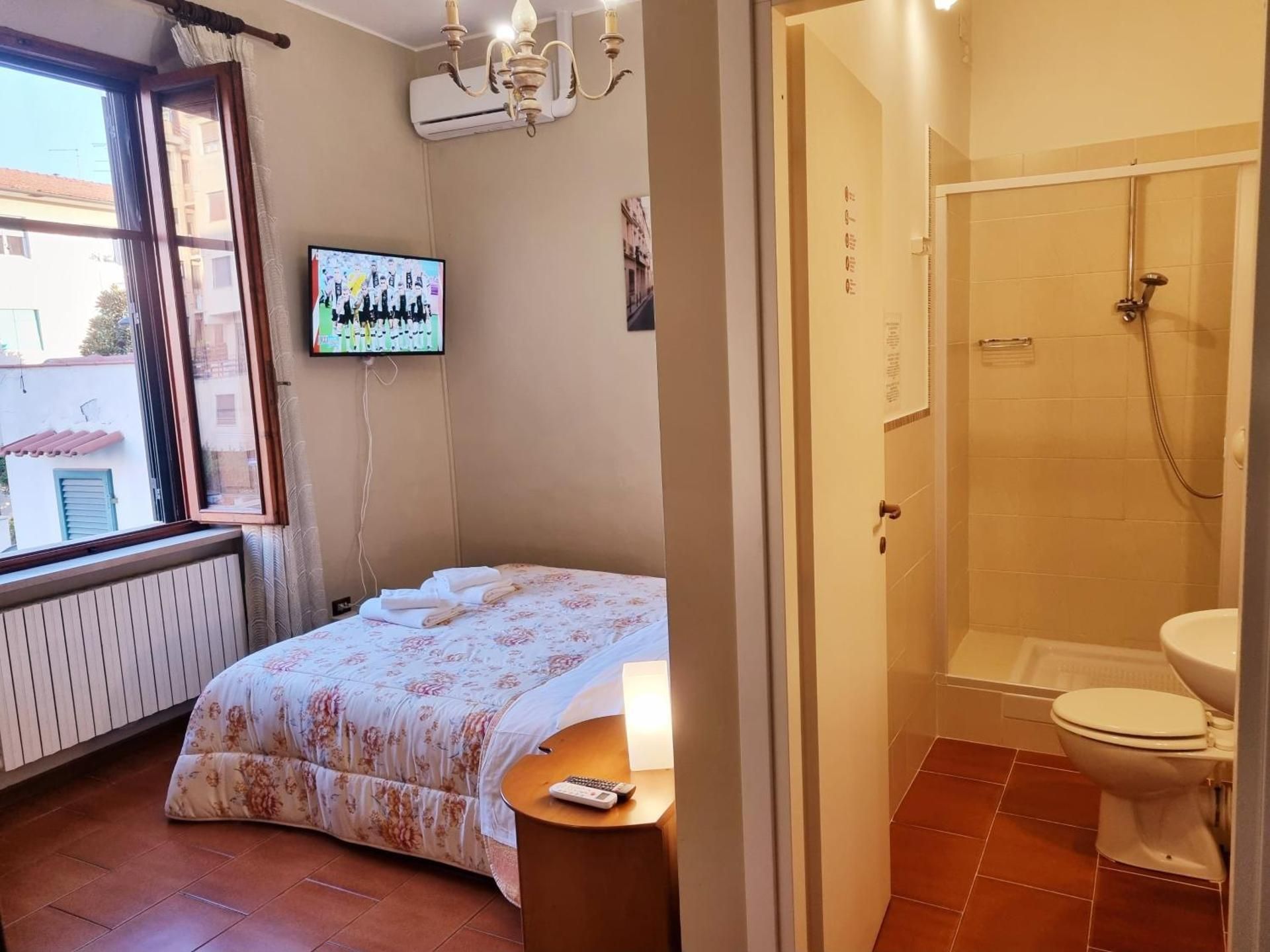 Superior Double Room with Private Bathroom