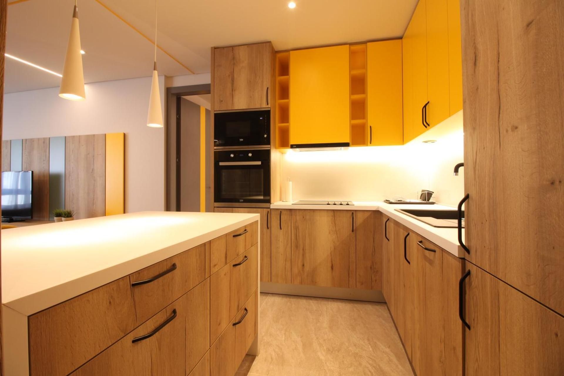 Deluxe Three-Bedroom Apartment